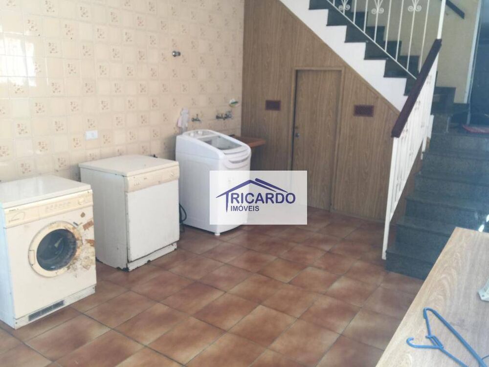 Casa à venda com 3 quartos, 390m² - Foto 8