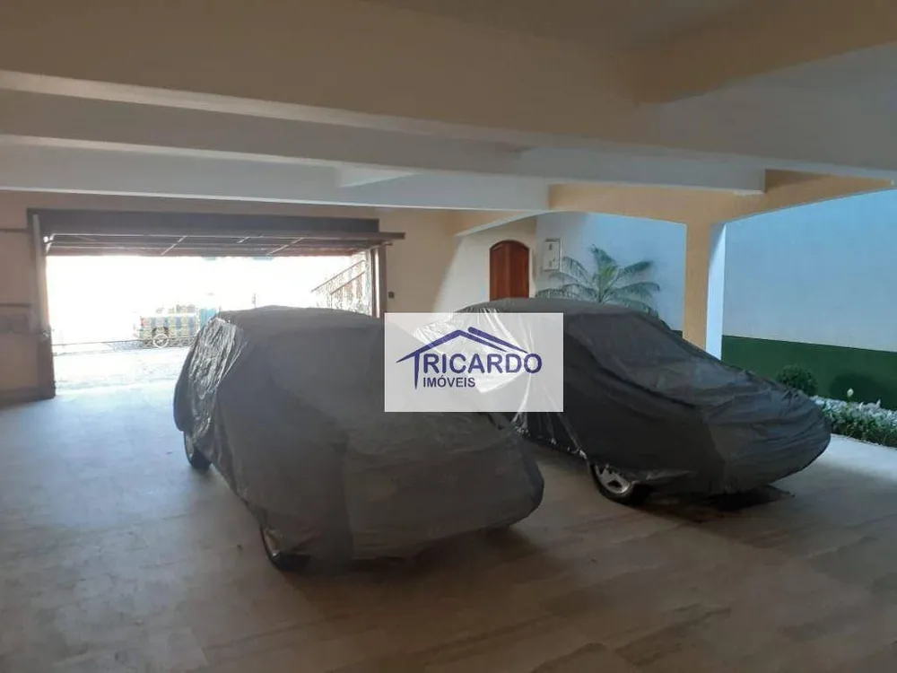 Sobrado, 3 quartos, 300 m² - Foto 1