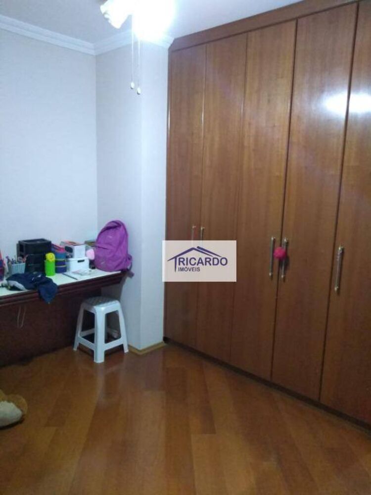 Apartamento à venda com 3 quartos, 140m² - Foto 2