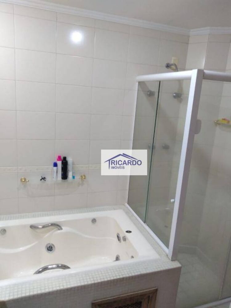 Apartamento à venda com 3 quartos, 140m² - Foto 1