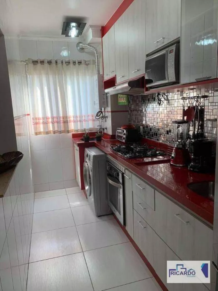 Apartamento à venda com 2 quartos, 47m² - Foto 4