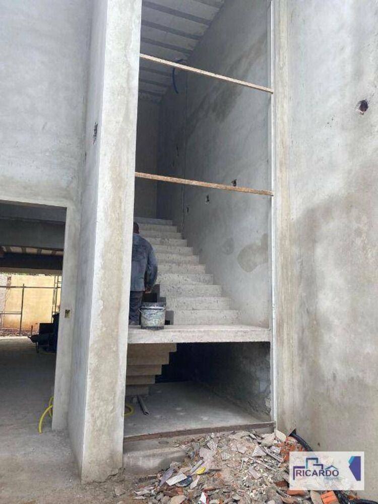Sobrado, 3 quartos, 205 m² - Foto 3