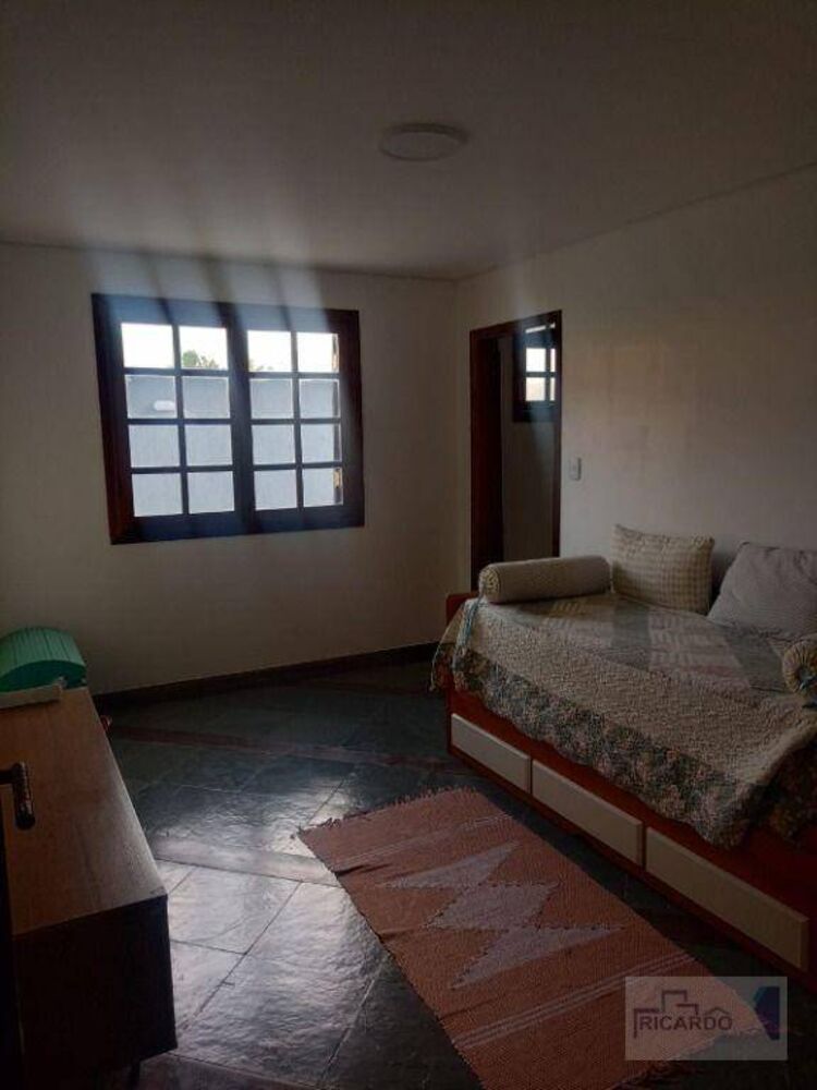 Sobrado à venda com 4 quartos, 489m² - Foto 2