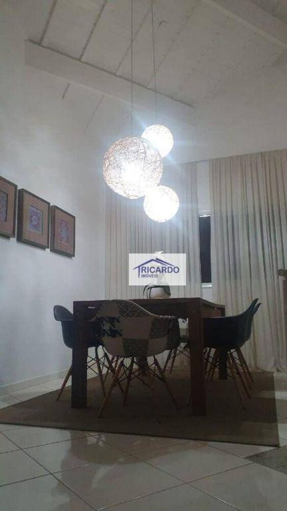 Sobrado, 3 quartos, 200 m² - Foto 4