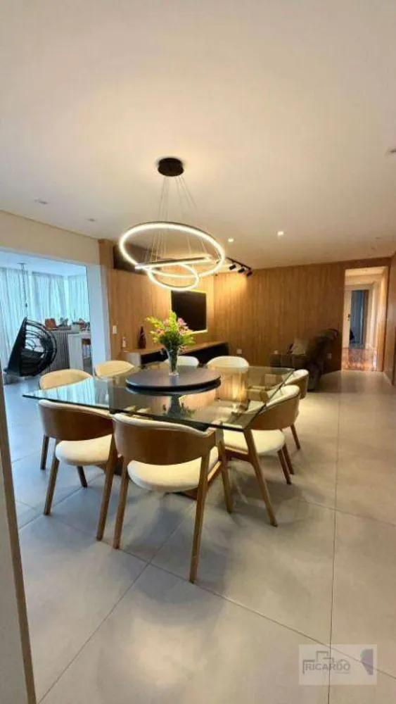 Apartamento, 3 quartos, 182 m² - Foto 1