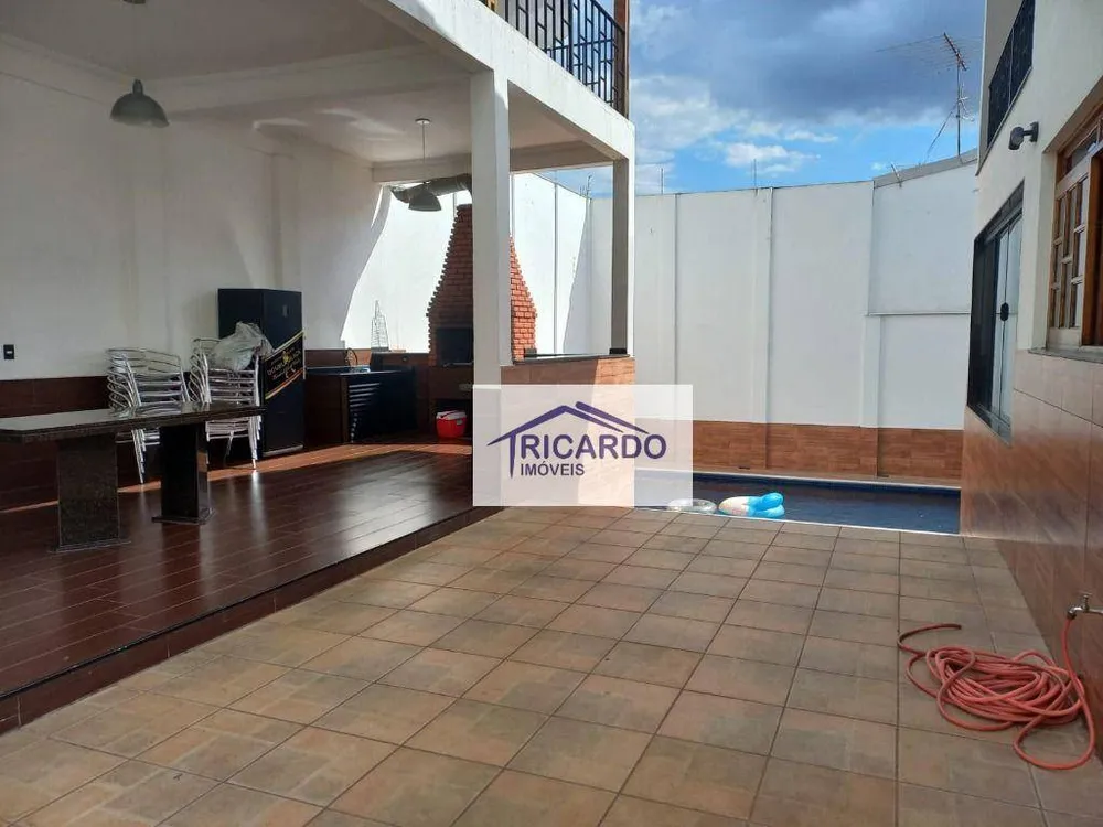 Sobrado, 3 quartos, 452 m² - Foto 17