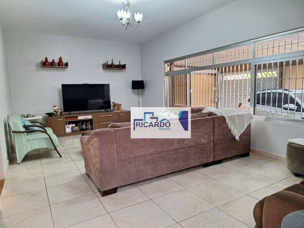 Casa à venda com 3 quartos, 300m² - Foto 3