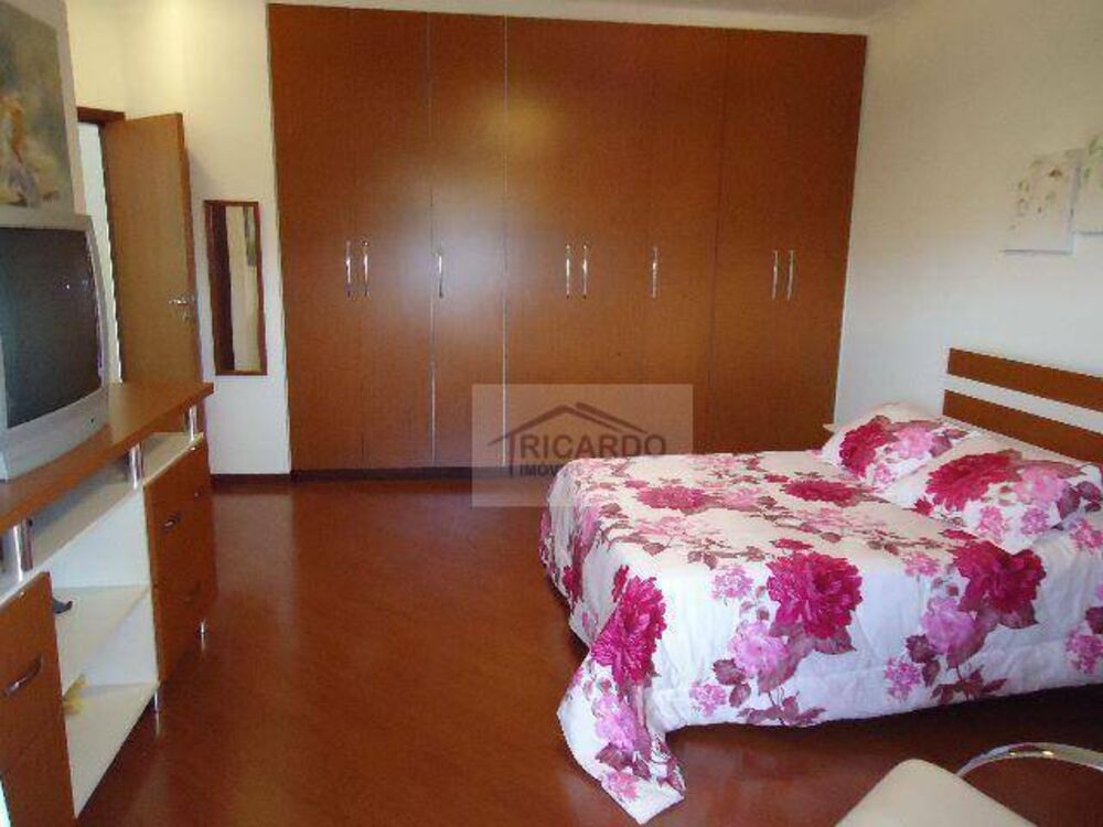 Sobrado, 5 quartos, 420 m² - Foto 1