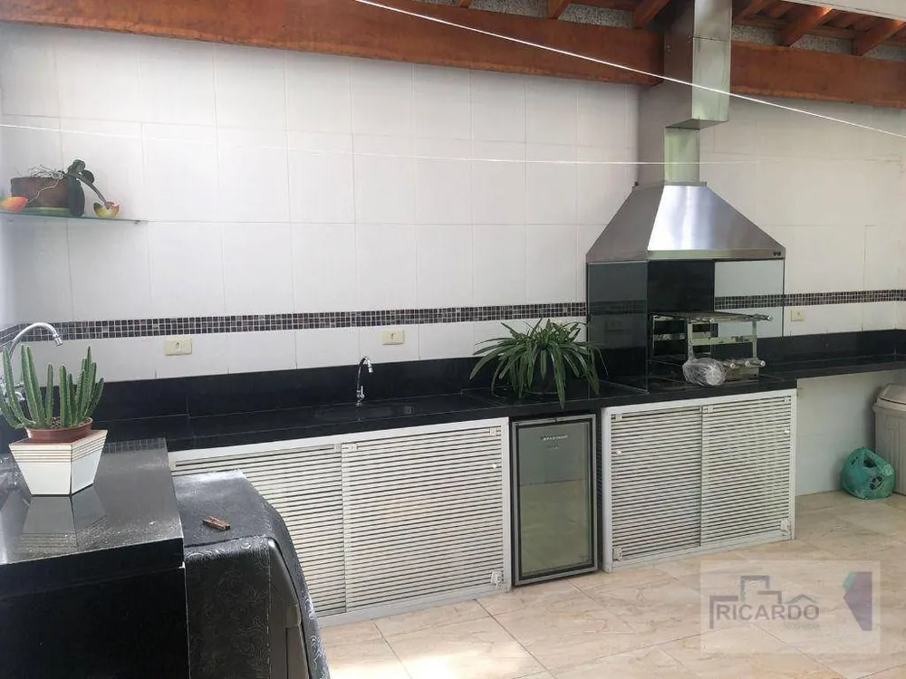Sobrado, 3 quartos, 220 m² - Foto 1