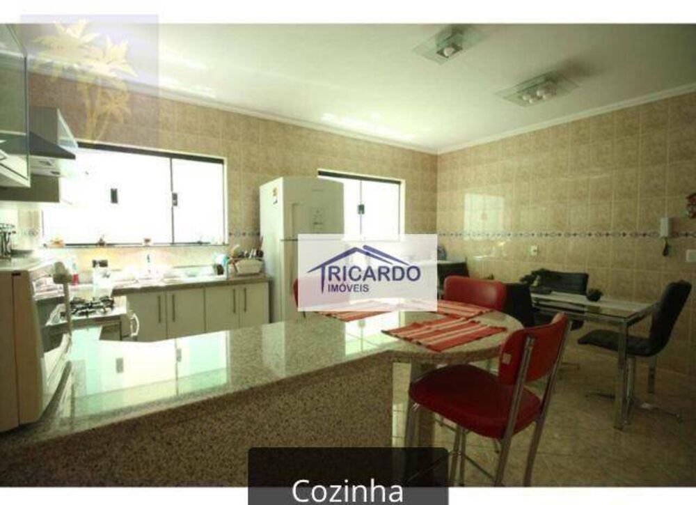 Sobrado, 3 quartos, 220 m² - Foto 1