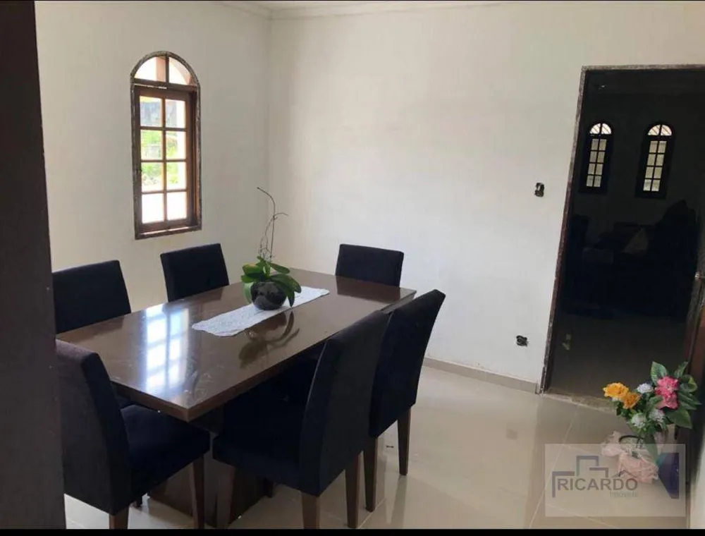 Sobrado, 3 quartos, 194 m² - Foto 1