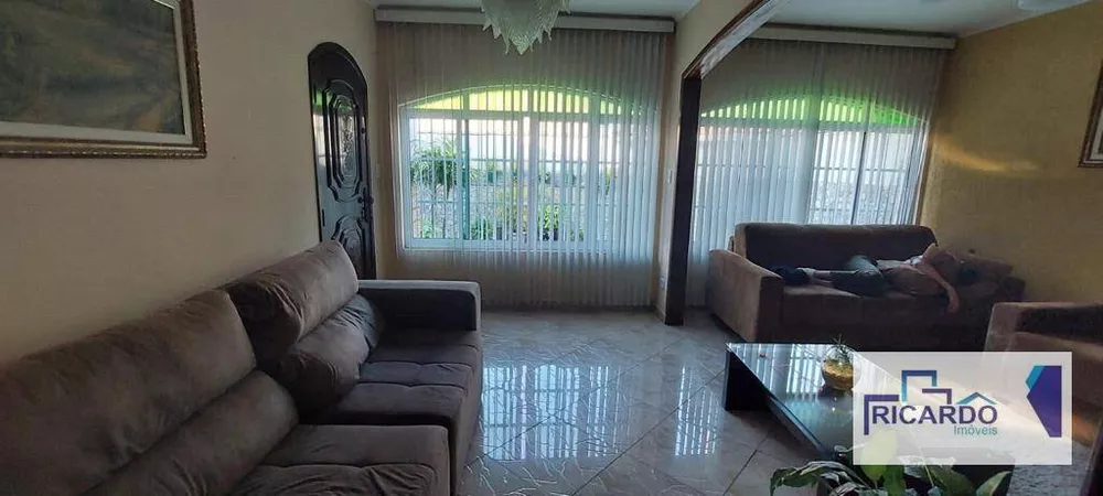 Casa à venda com 3 quartos, 200m² - Foto 3