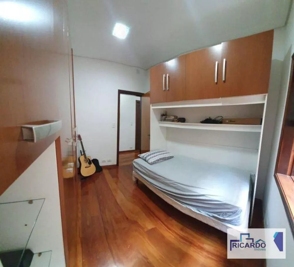 Casa à venda com 3 quartos, 200m² - Foto 4