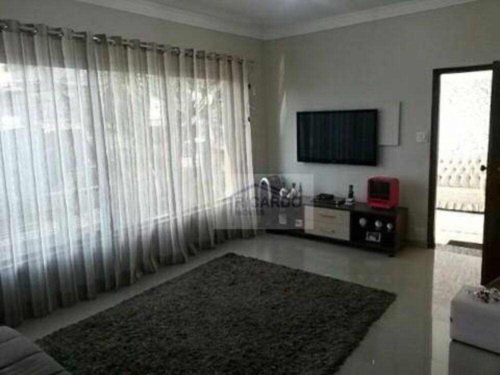 Casa, 3 quartos, 250 m² - Foto 2