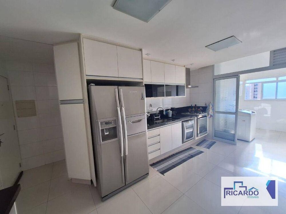 Apartamento à venda com 4 quartos, 180m² - Foto 4