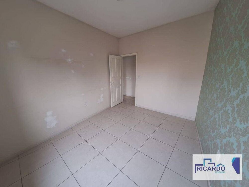 Apartamento para alugar com 2 quartos, 90m² - Foto 4