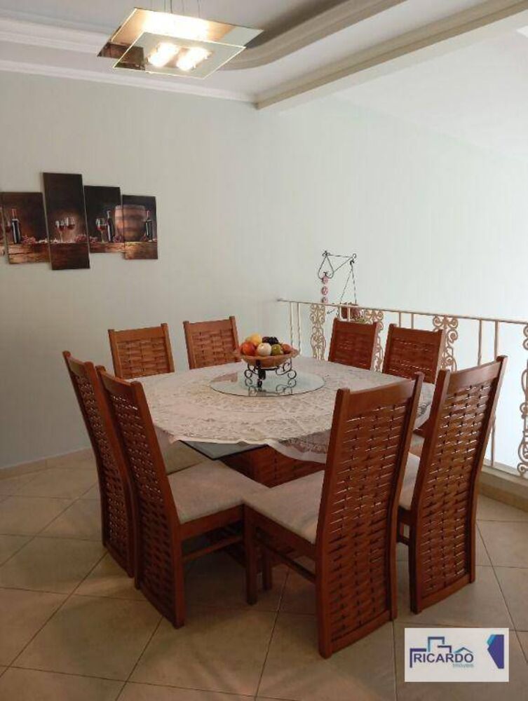 Casa, 4 quartos, 277 m² - Foto 1