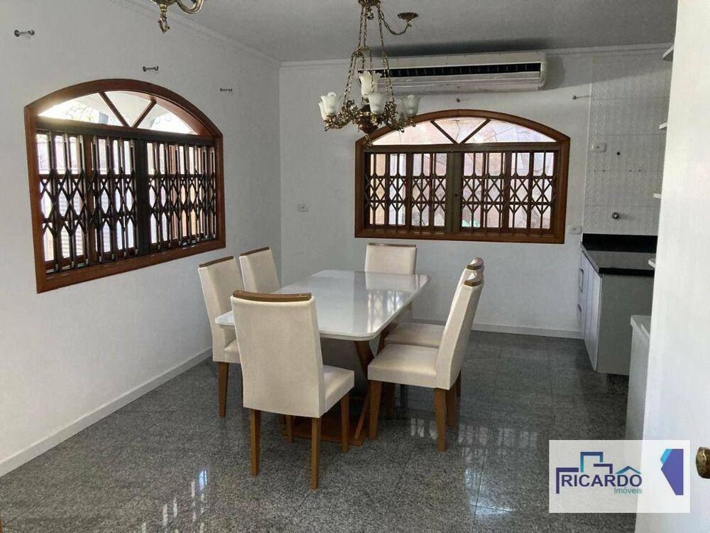 Casa à venda e aluguel com 3 quartos, 298m² - Foto 5