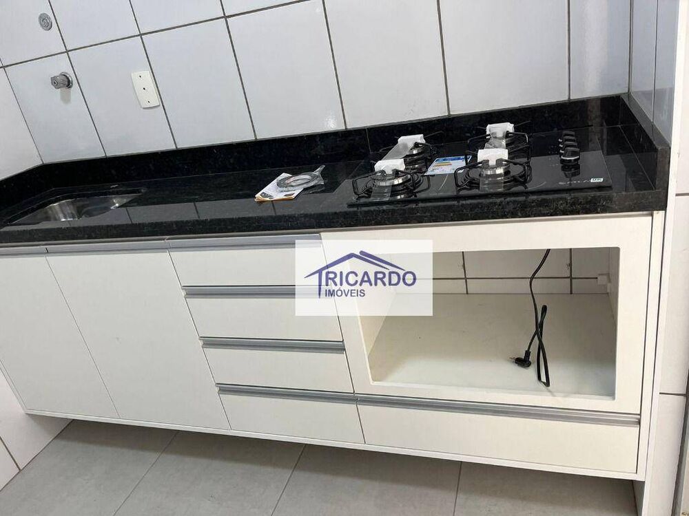 Apartamento à venda com 3 quartos, 68m² - Foto 2