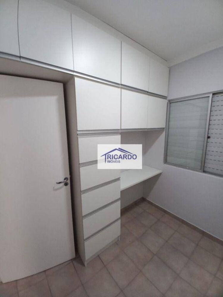 Apartamento à venda com 3 quartos, 68m² - Foto 8