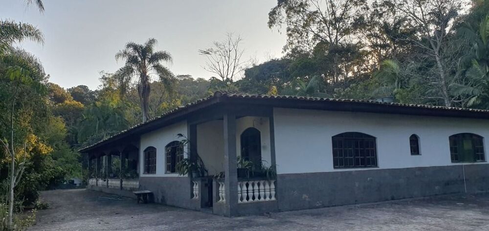 Chácara, 4 quartos, 7000 m² - Foto 1