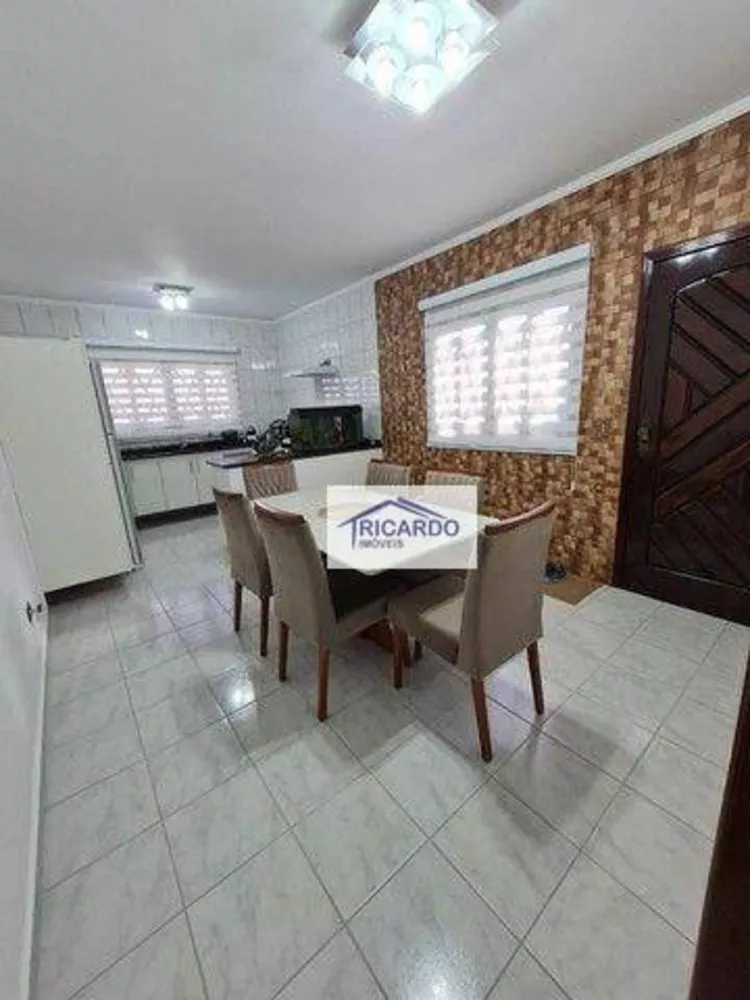 Sobrado à venda com 3 quartos, 196m² - Foto 3