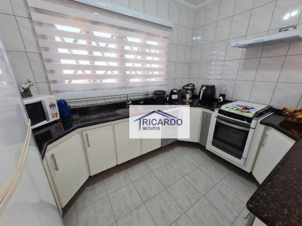 Sobrado à venda com 3 quartos, 196m² - Foto 4