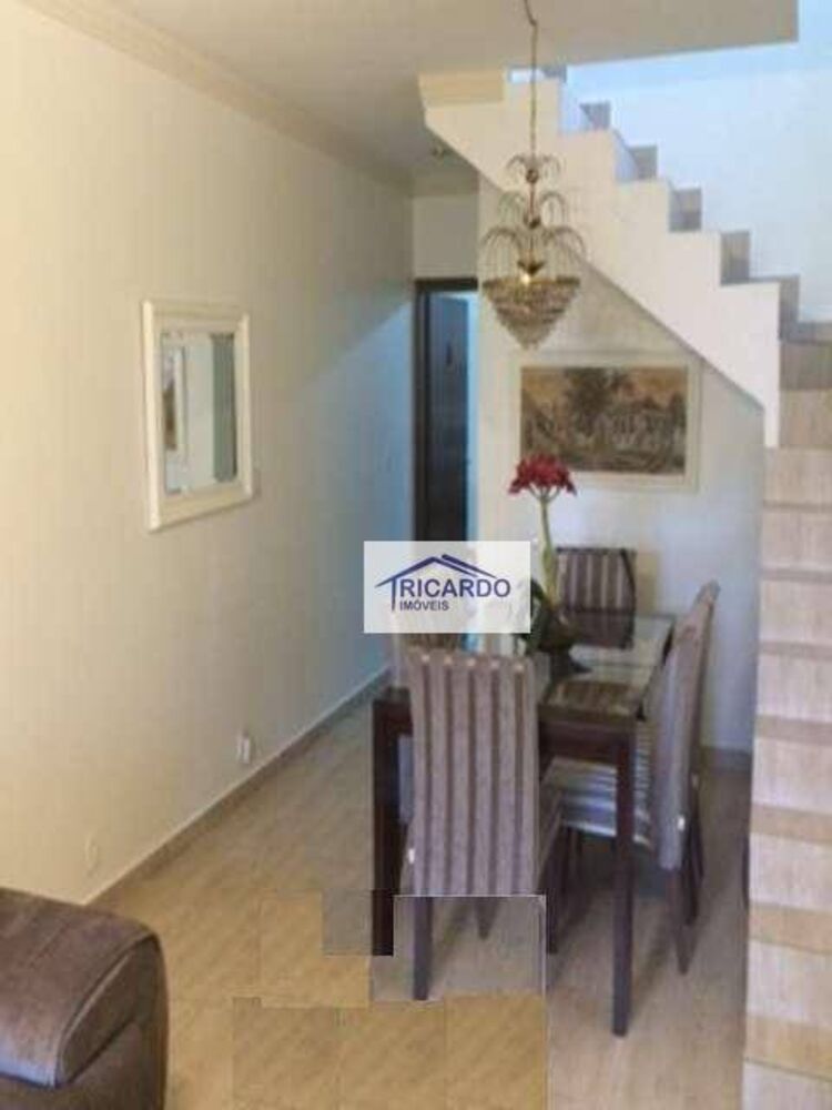 Sobrado à venda com 3 quartos, 160m² - Foto 1
