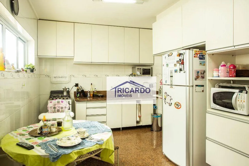 Sobrado, 4 quartos, 250 m² - Foto 2
