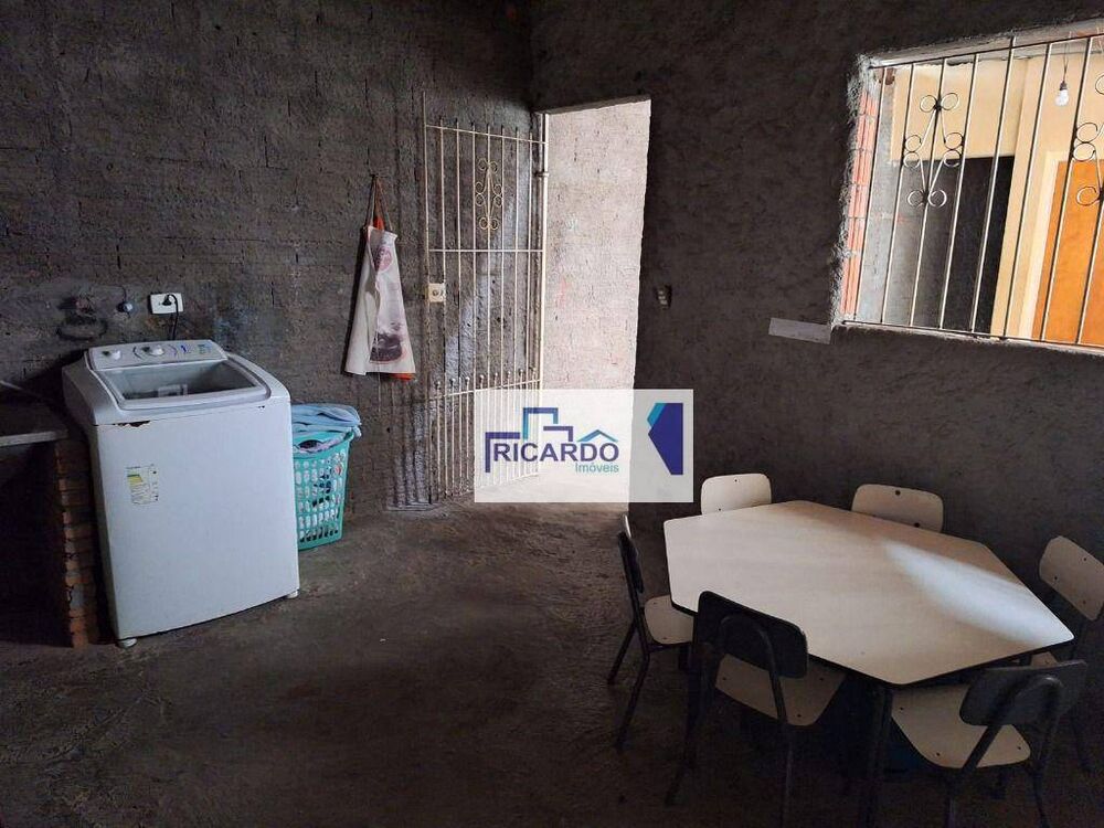 Sobrado, 3 quartos, 229 m² - Foto 1
