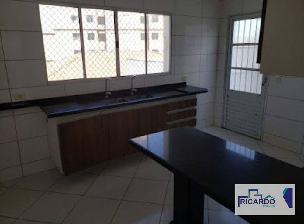 Sobrado, 3 quartos, 200 m² - Foto 4