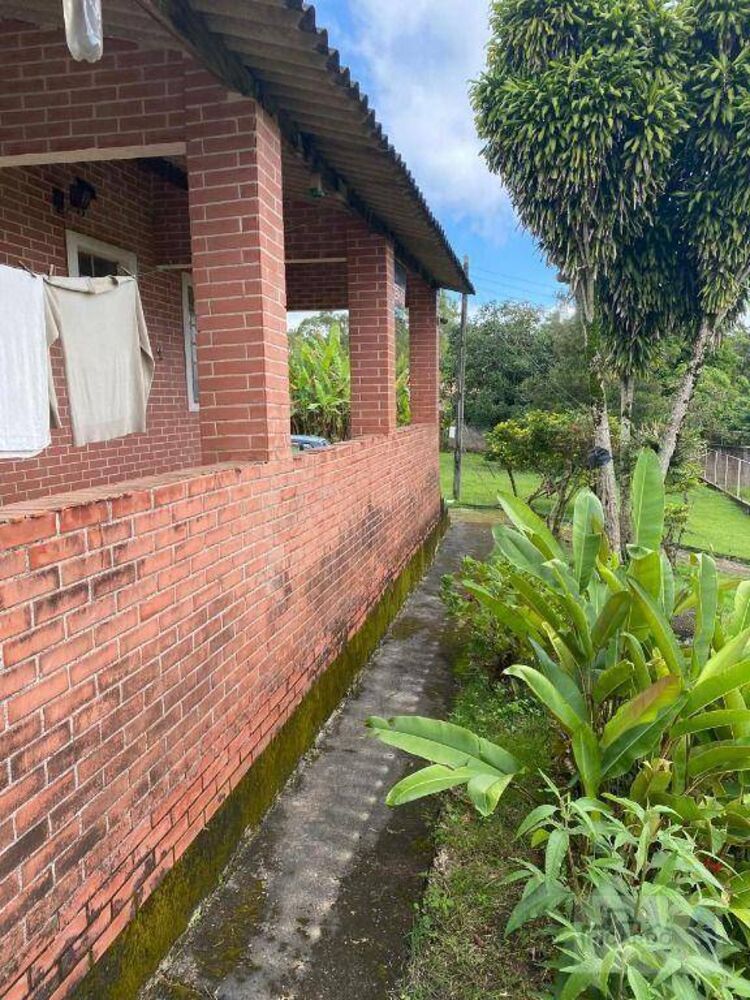Chácara, 2 quartos, 2120 m² - Foto 1