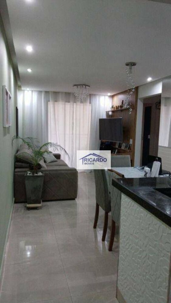 Apartamento à venda e aluguel com 3 quartos, 70m² - Foto 1