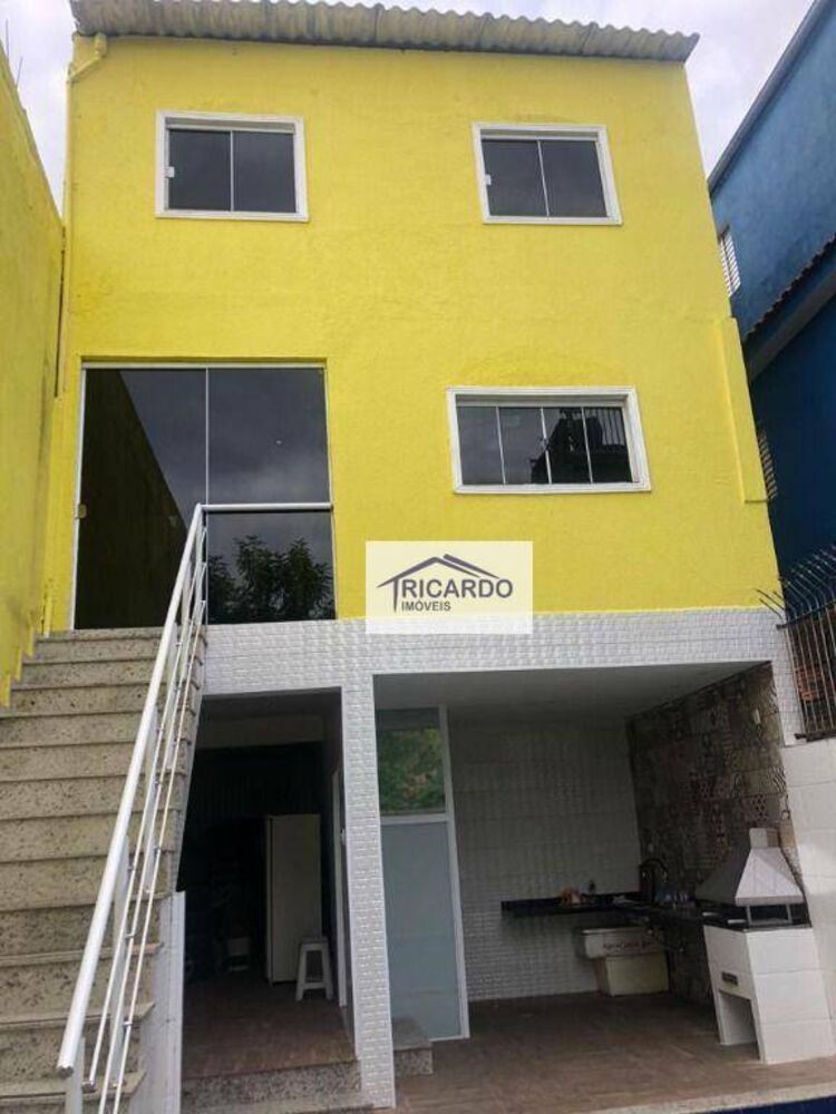 Sobrado à venda com 3 quartos, 200m² - Foto 4