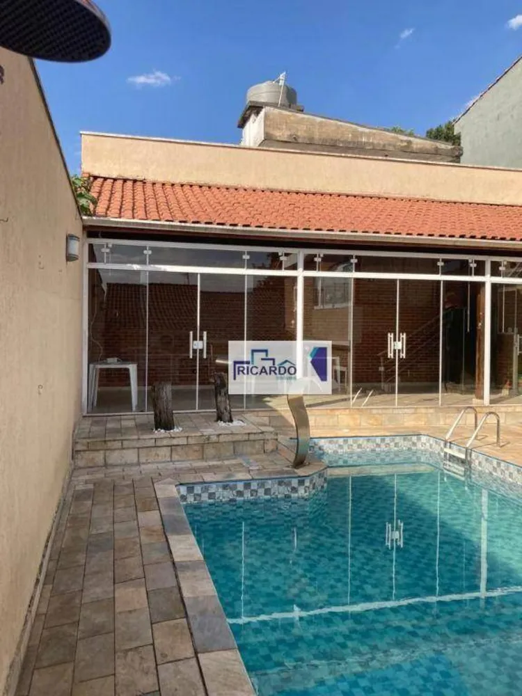 Casa, 3 quartos, 250 m² - Foto 16
