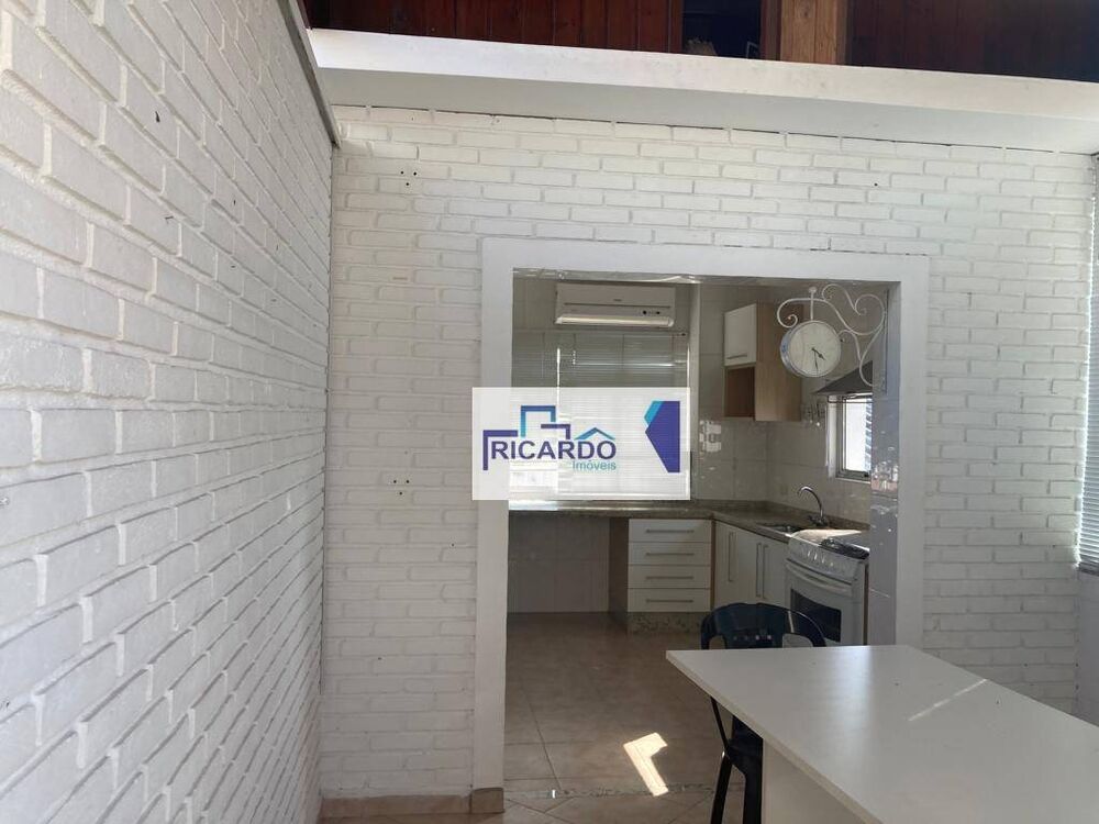 Casa à venda com 3 quartos, 250m² - Foto 7