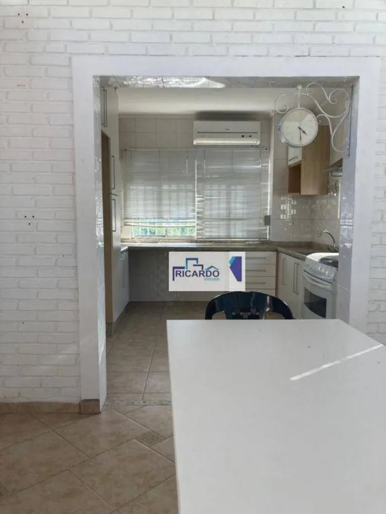 Casa, 3 quartos, 250 m² - Foto 14