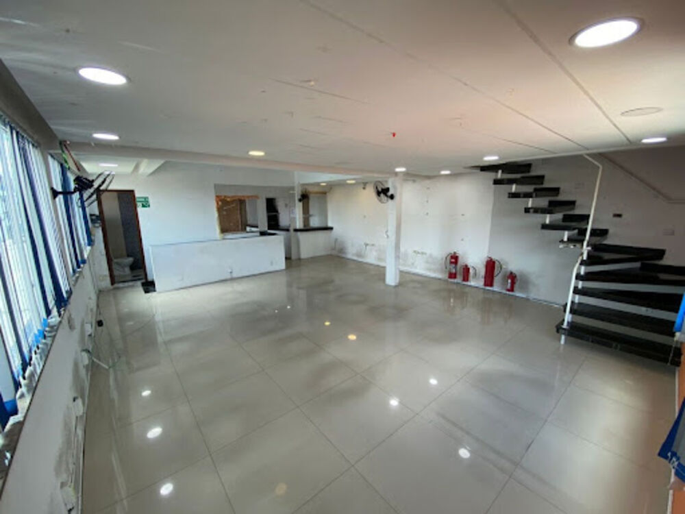 Prédio Inteiro para alugar, 120m² - Foto 1