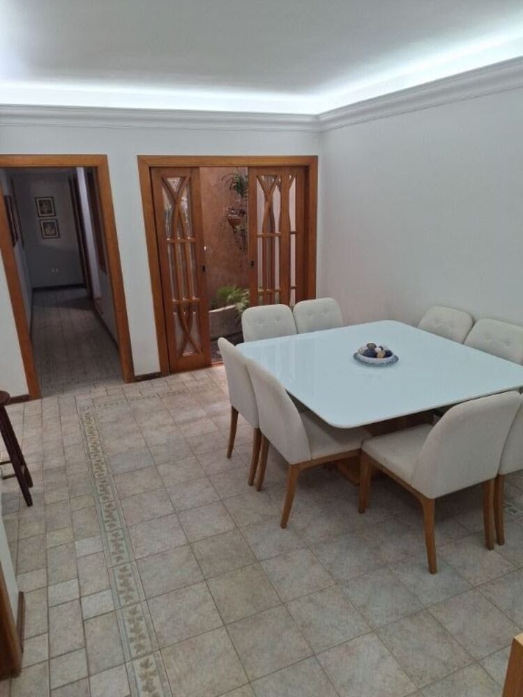 Casa à venda com 3 quartos, 330m² - Foto 3