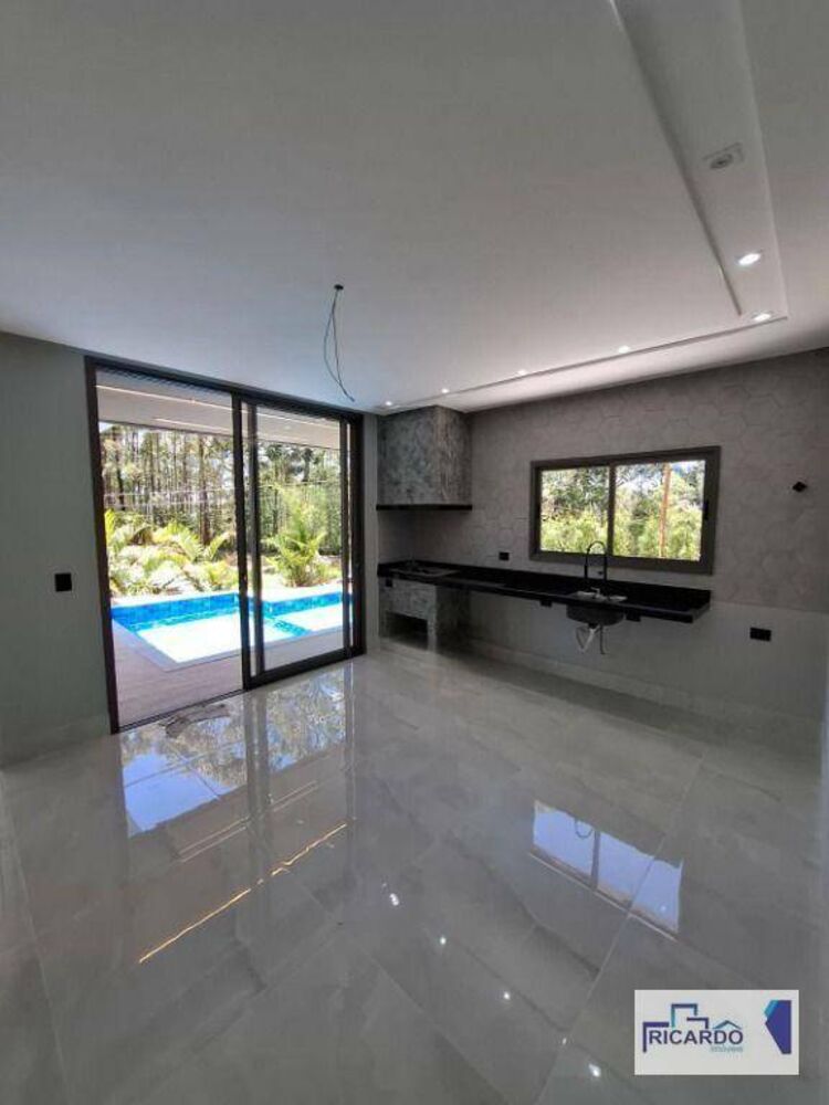 Sobrado, 4 quartos, 295 m² - Foto 1