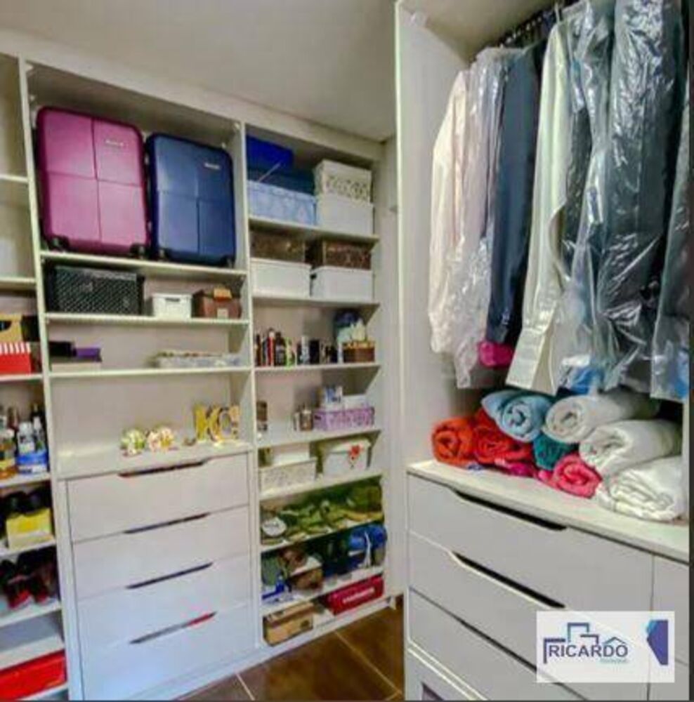 Sobrado à venda com 2 quartos, 231m² - Foto 4