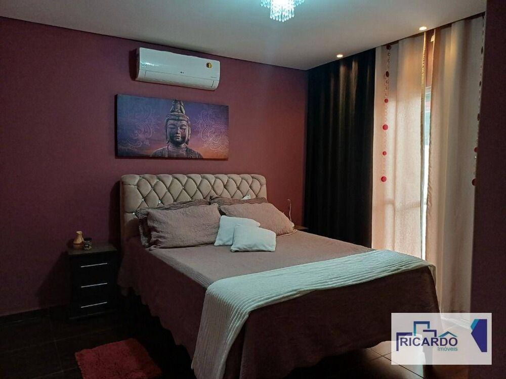 Sobrado à venda com 2 quartos, 231m² - Foto 2
