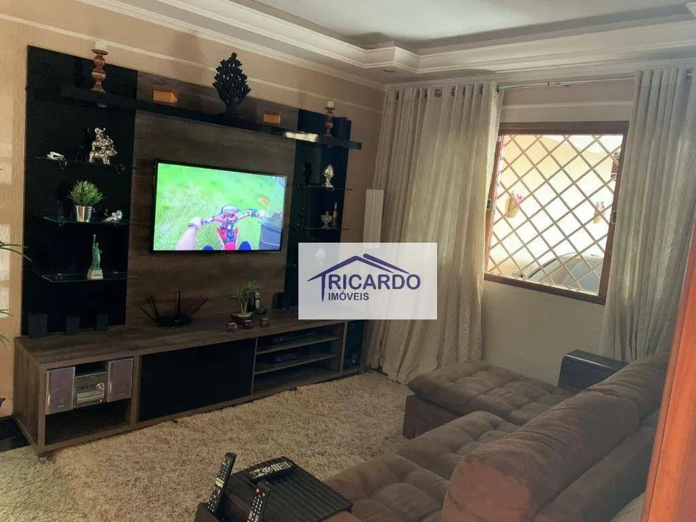 Sobrado, 4 quartos, 350 m² - Foto 1