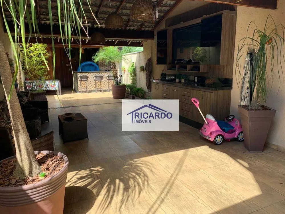Sobrado, 4 quartos, 350 m² - Foto 3