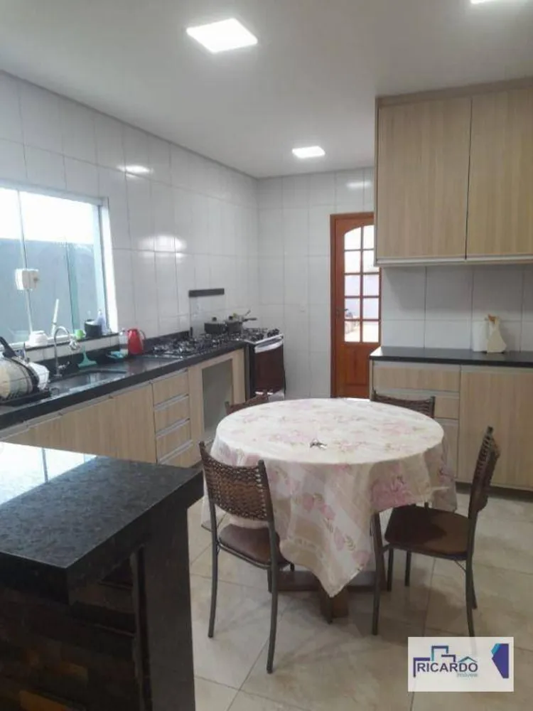 Sobrado, 3 quartos, 176 m² - Foto 1
