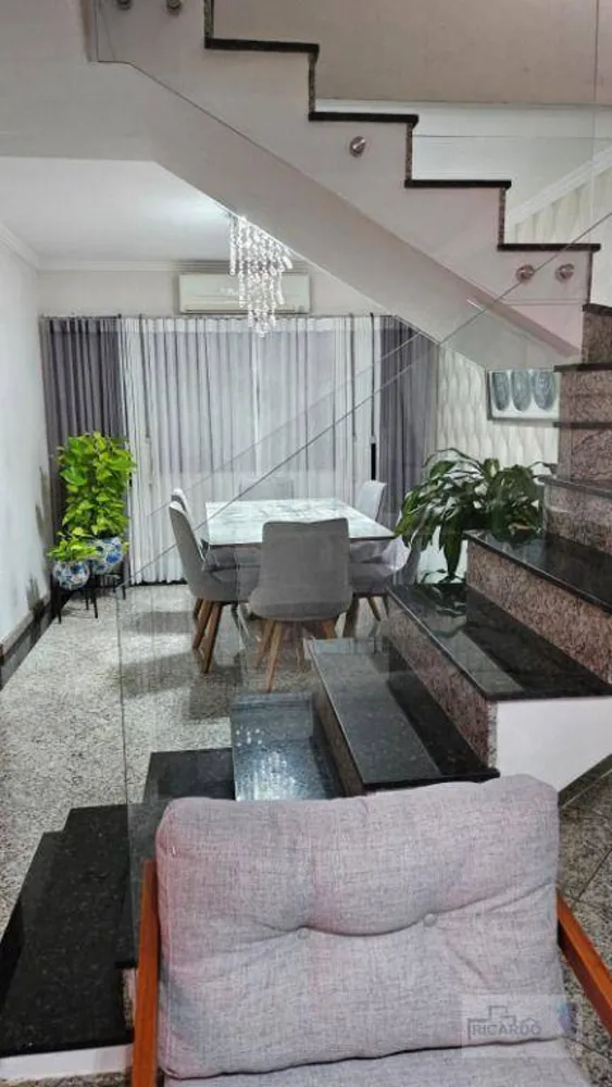 Sobrado, 3 quartos, 166 m² - Foto 2