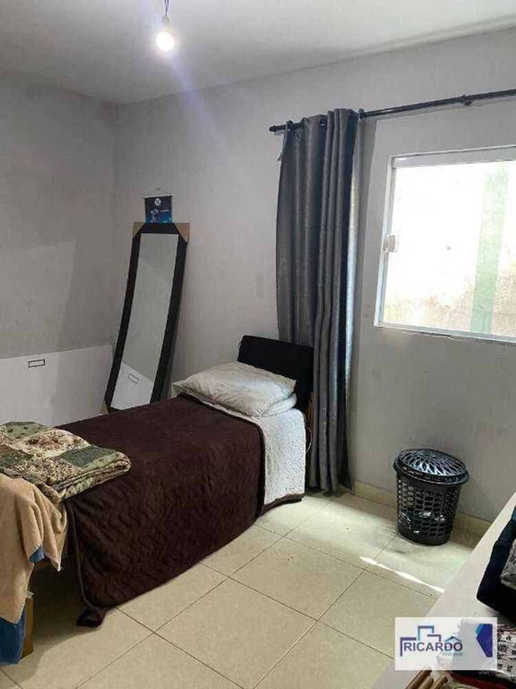 Sobrado à venda com 3 quartos, 250m² - Foto 2