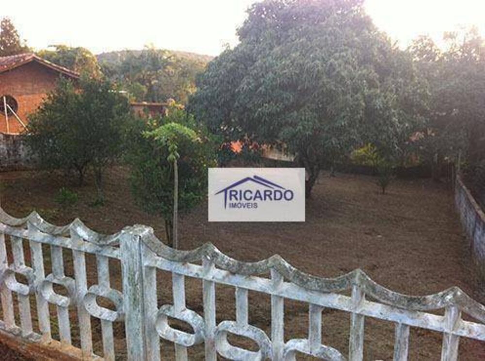 Chácara à venda com 3 quartos, 400m² - Foto 2