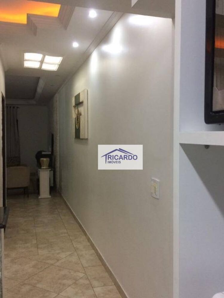 Sobrado, 3 quartos, 200 m² - Foto 1
