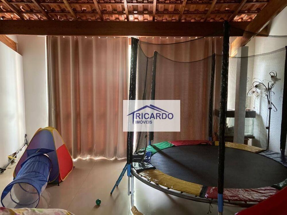 Casa, 4 quartos, 300 m² - Foto 1